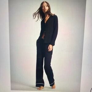 🌺🆕 Soma Embraceable Set  * NWT Size L  *   Black